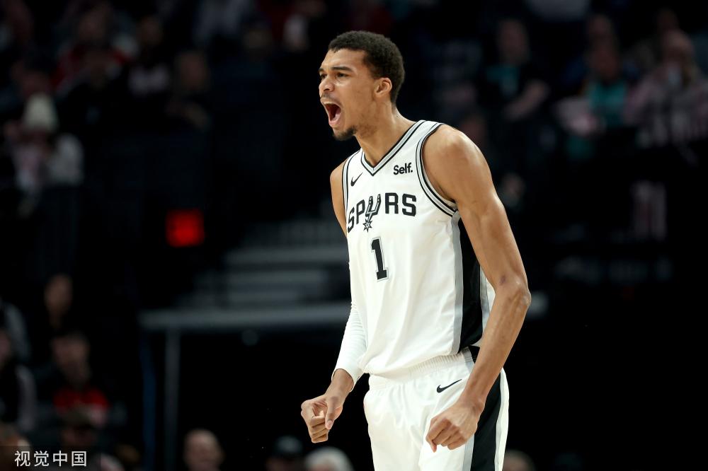 而更加生动 而更加生动